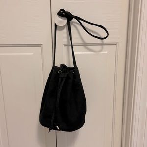 BAGGU Black Canvas Crossbody Bucket Bag